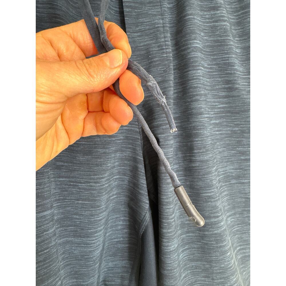 Lululemon T.H.E. Short 9" in Heather True Navy Size Large - Picture 7 of 8